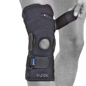 NRX Liga Light varmende knebeskyttere med sideveis stabilisering for leddbåndskader